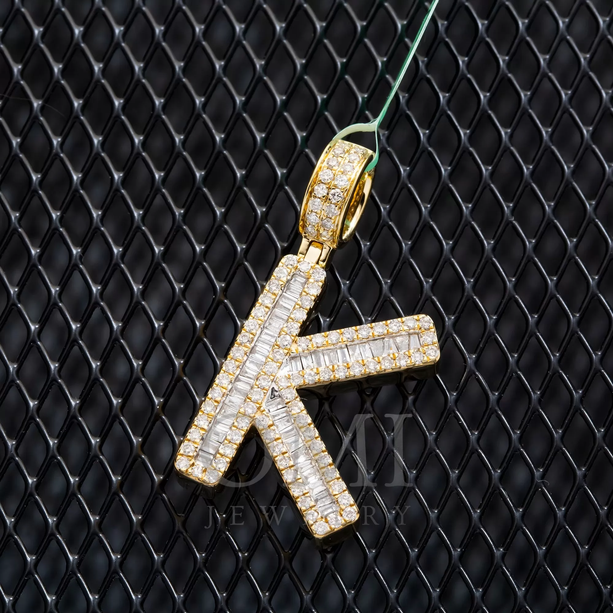 10K GOLD BAGUETTE AND ROUND DIAMOND INITIAL K PENDANT 1.50 CT