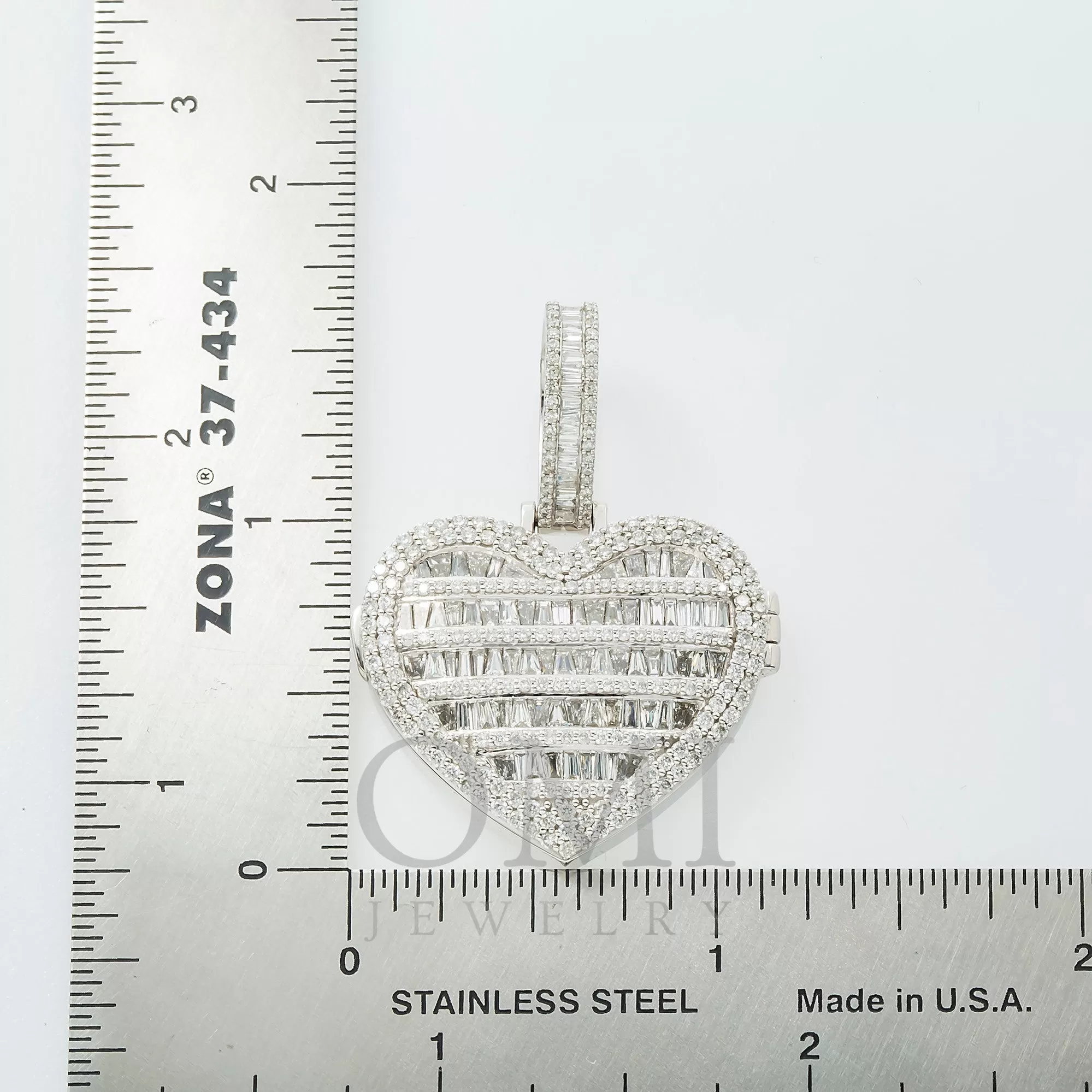 10K GOLD BAGUETTE DIAMOND HEART LOCKET PENDANT 3.28 CT