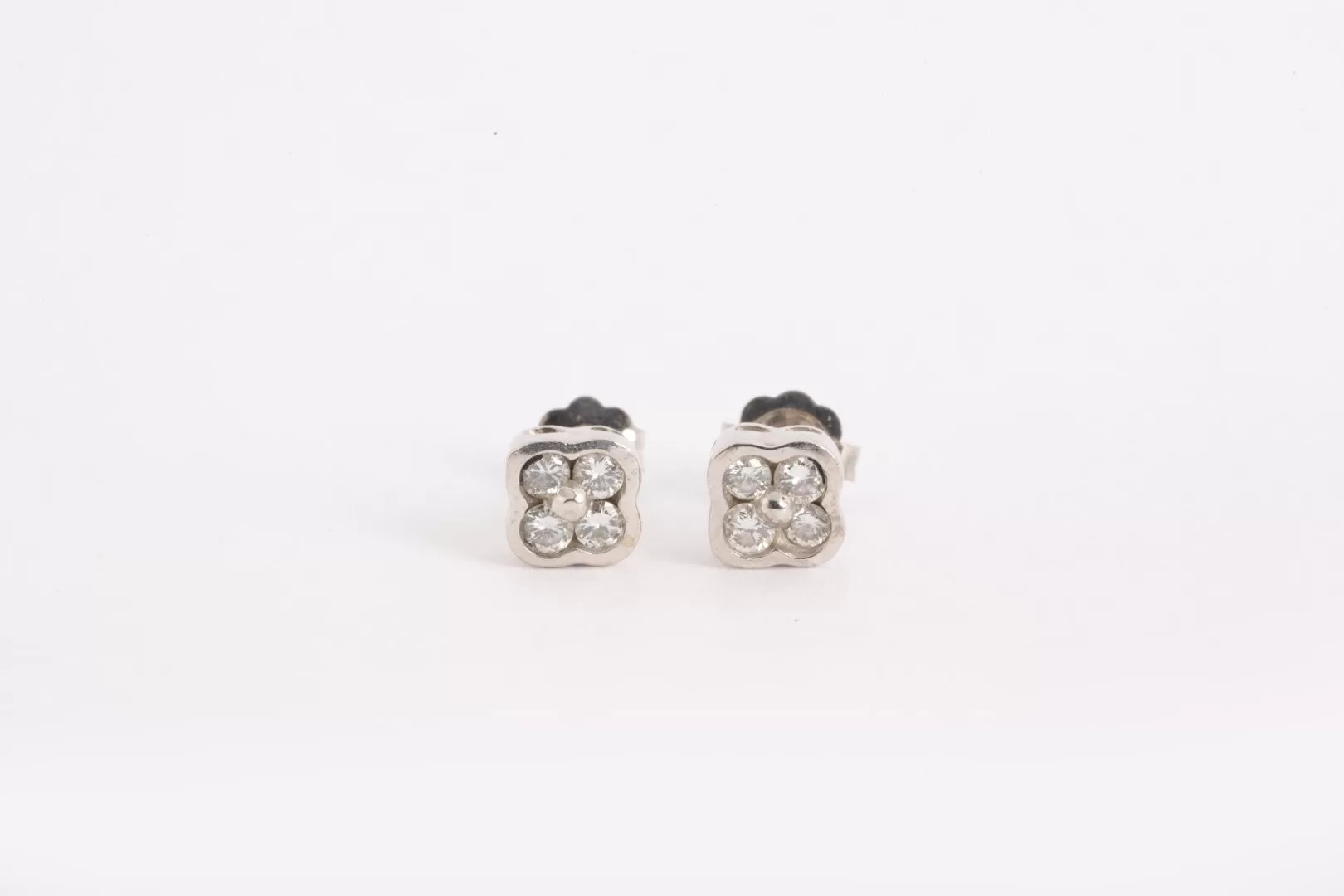 14k White Gold 0.24tcw Diamond Stud Earrings (1.15g.)