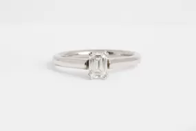 14k White Gold 0.45ctw Diamond Solitaire Ring Size 4.5 (2.80g.)