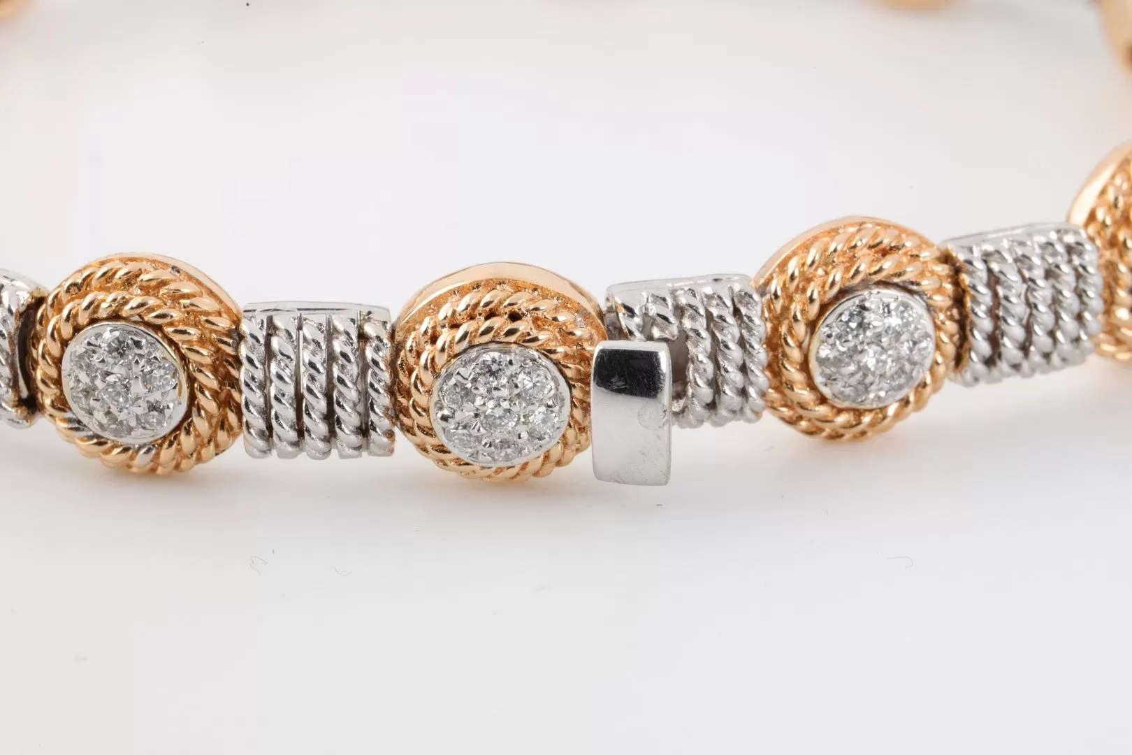 7.5" 18k Two-Tone Gold 1.35tcw Diamond Bracelet (39.25g.)