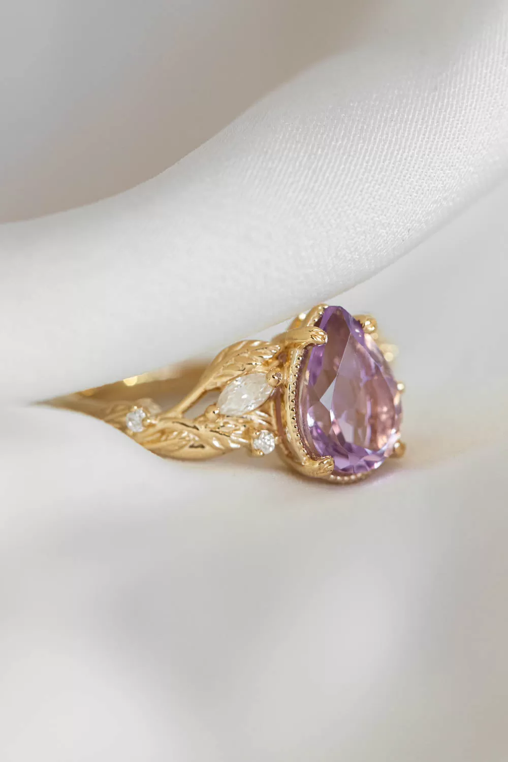 Amethyst leaf engagement ring set, big purple gemstone bridal ring set / Patricia