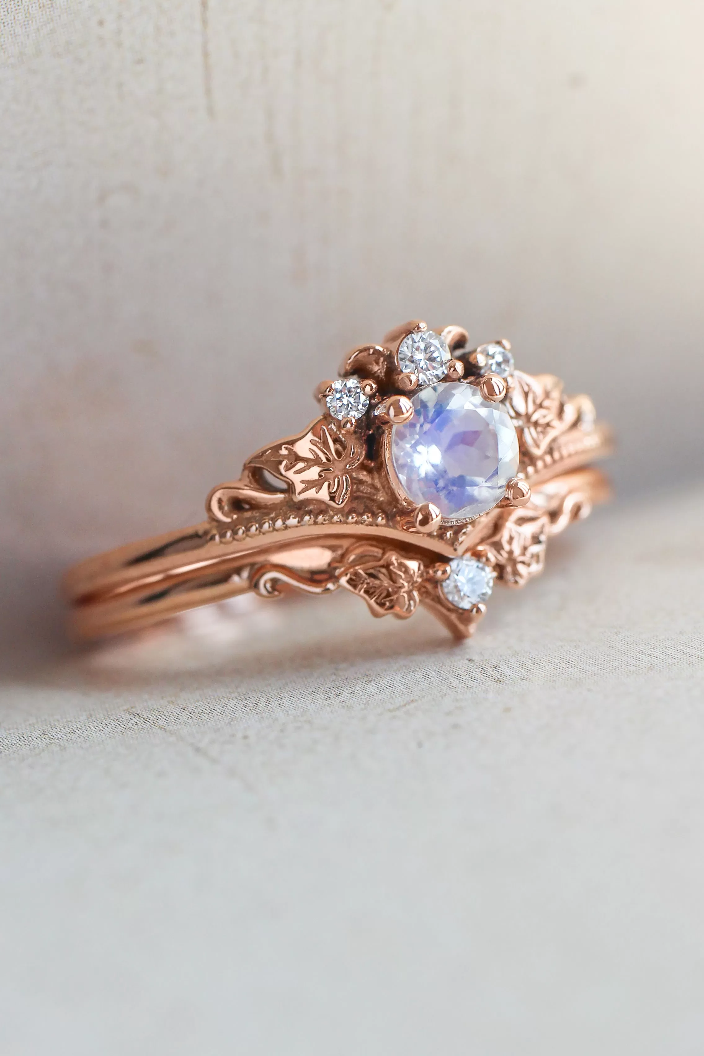 Bridal ring set with moonstone and diamonds / Ariadne