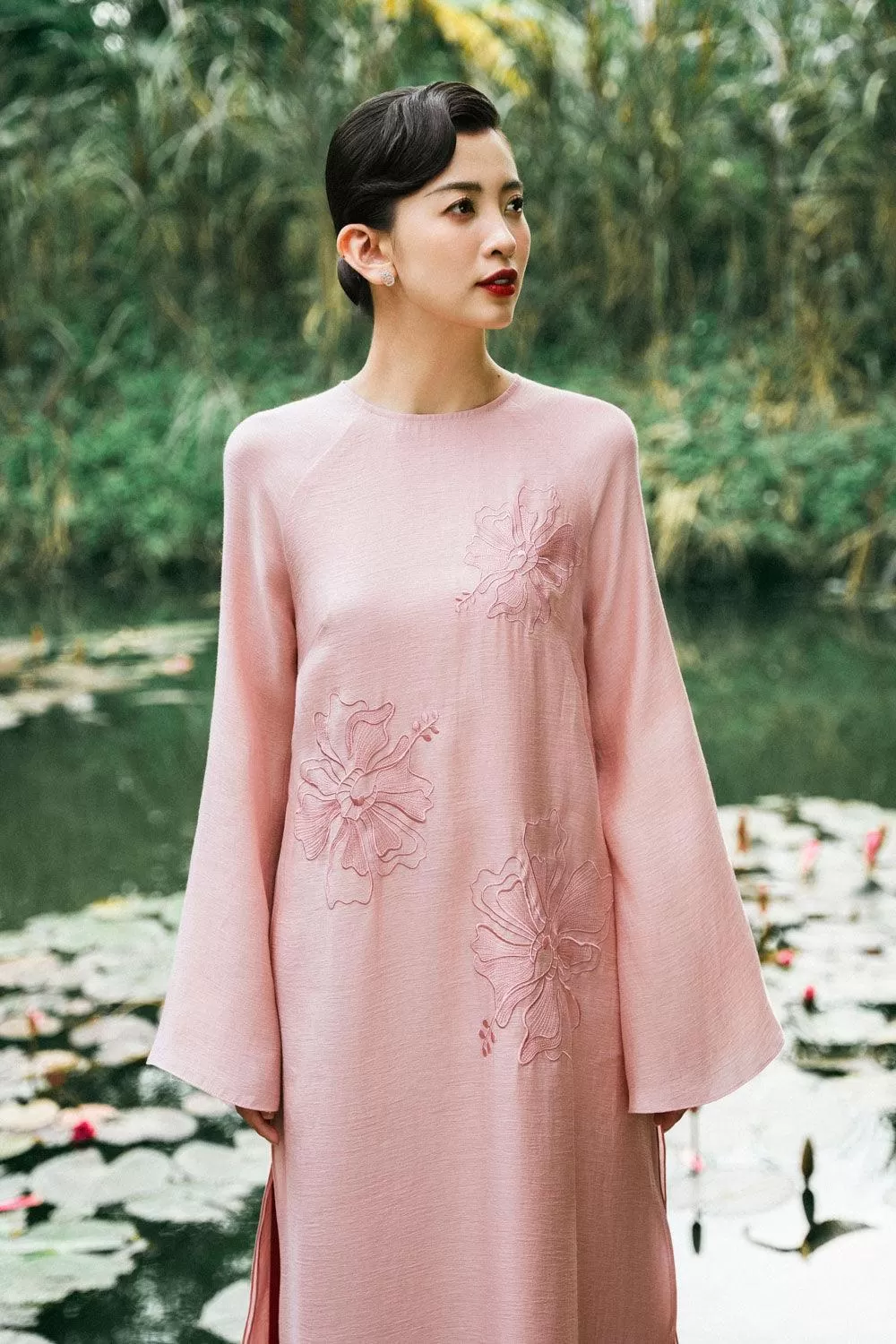 Chi Straight Round Neck Floss Silk Calf Length Ao Dai