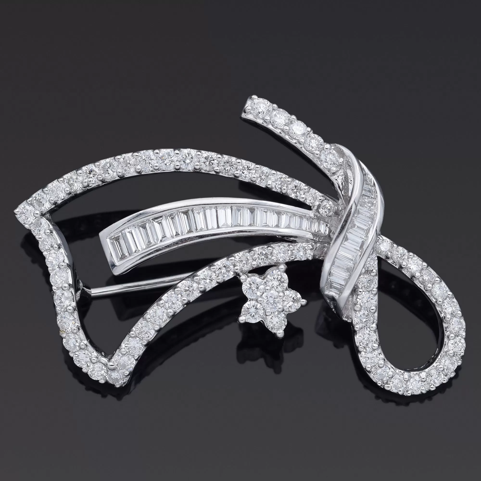 Estate 18K White Gold 2.08 TCW Diamond Brooch Pin