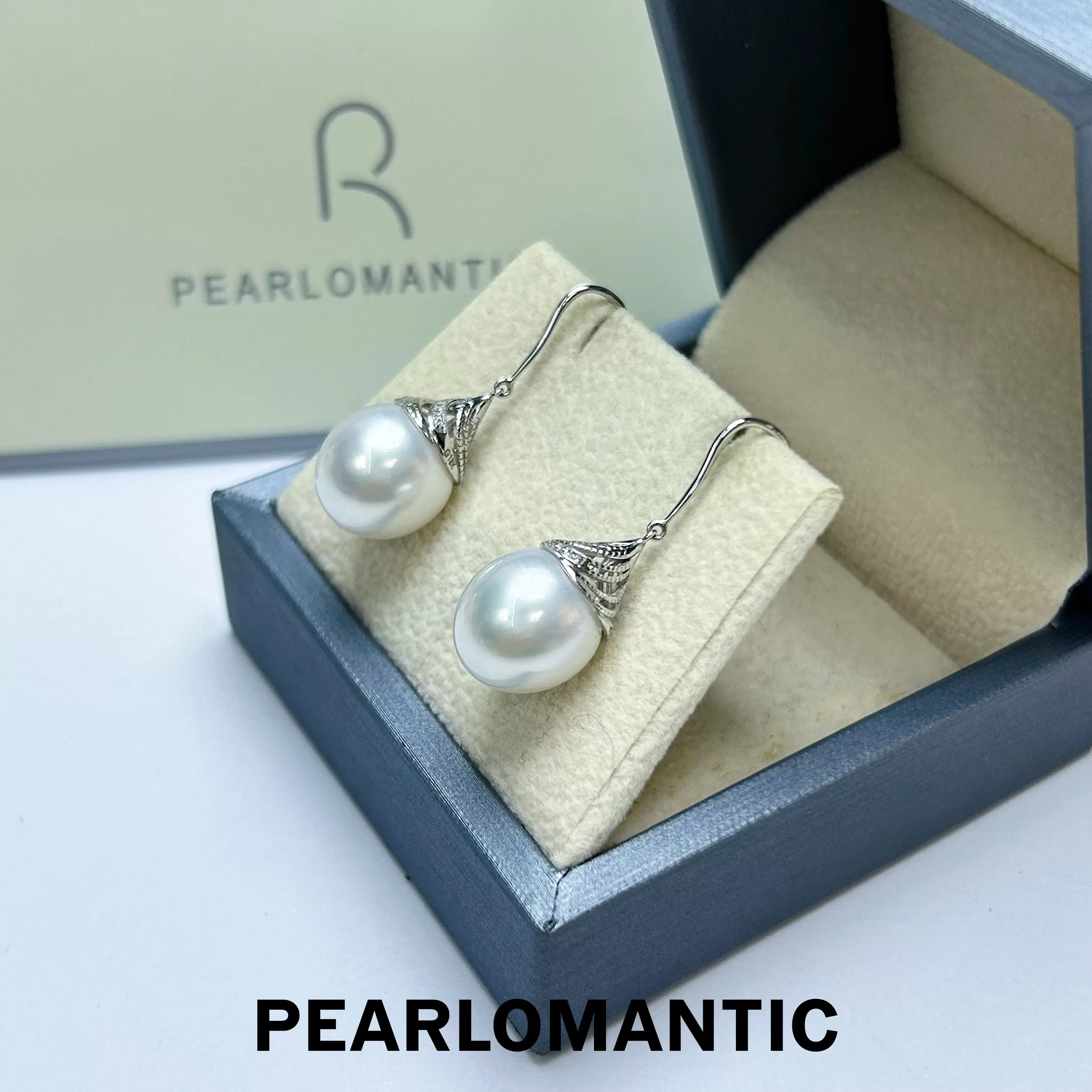 [Fine Jewelry] 18k Gold   Diamond   Australian White 11.5mm Pearl Spiral Design Earrings