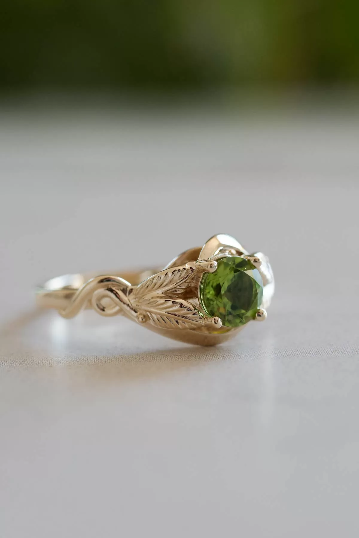 Nature proposal ring with peridot, leaves ring / Azalea