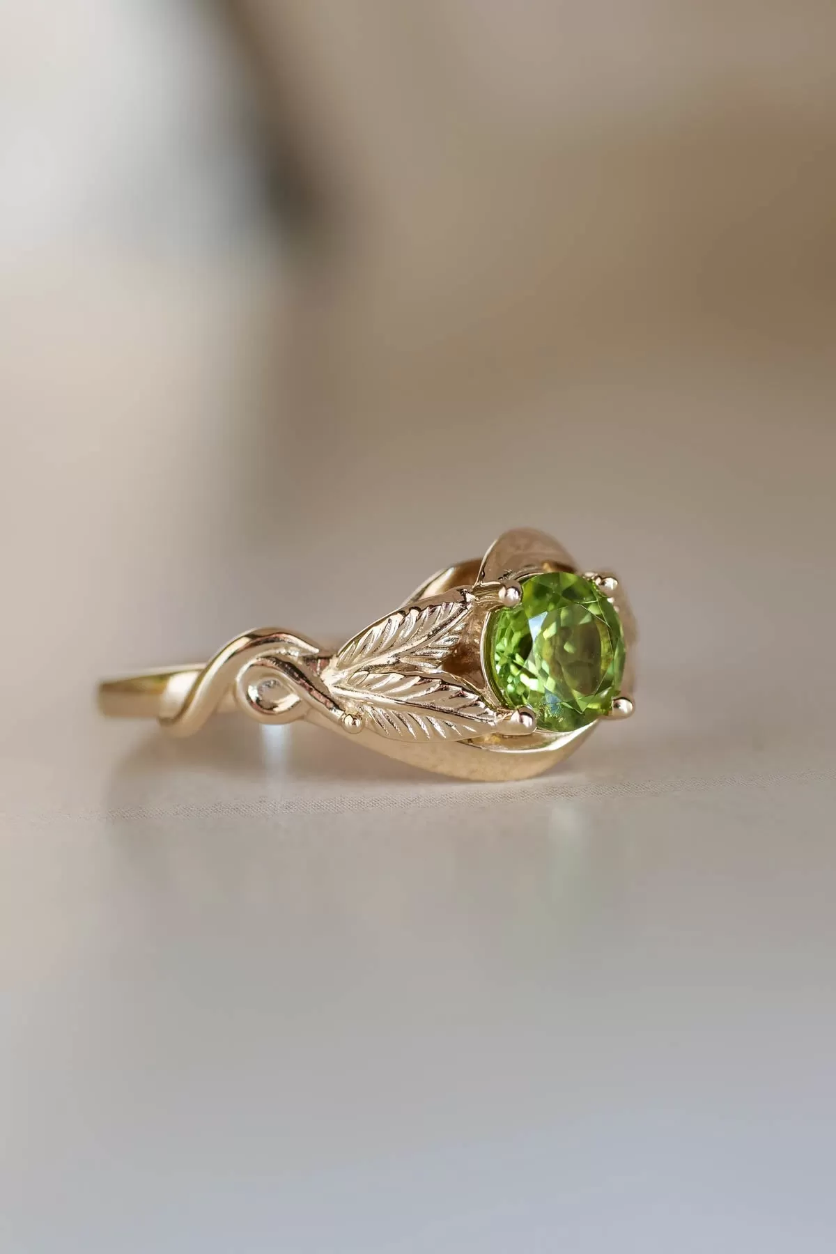 Nature proposal ring with peridot, leaves ring / Azalea