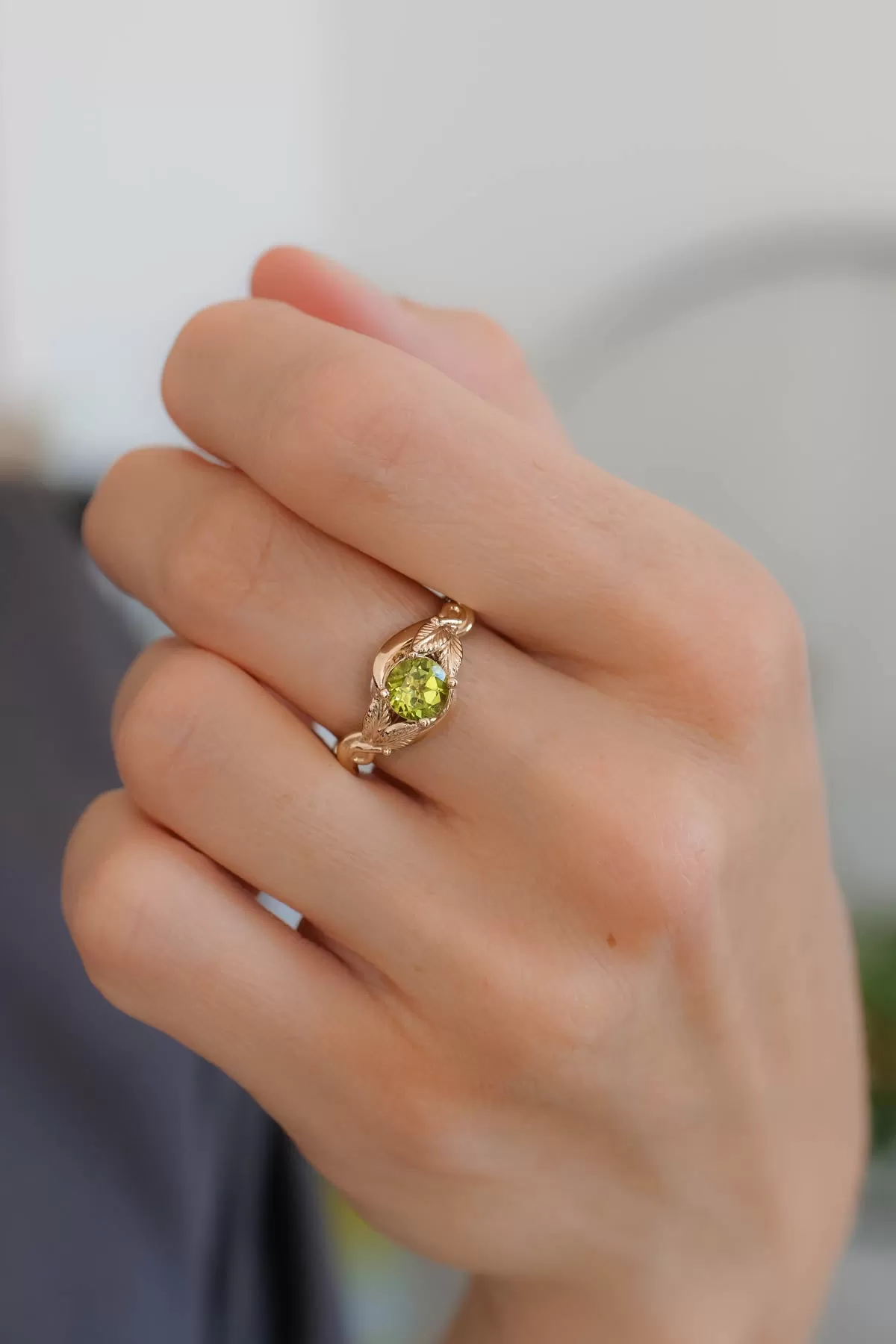 Nature proposal ring with peridot, leaves ring / Azalea