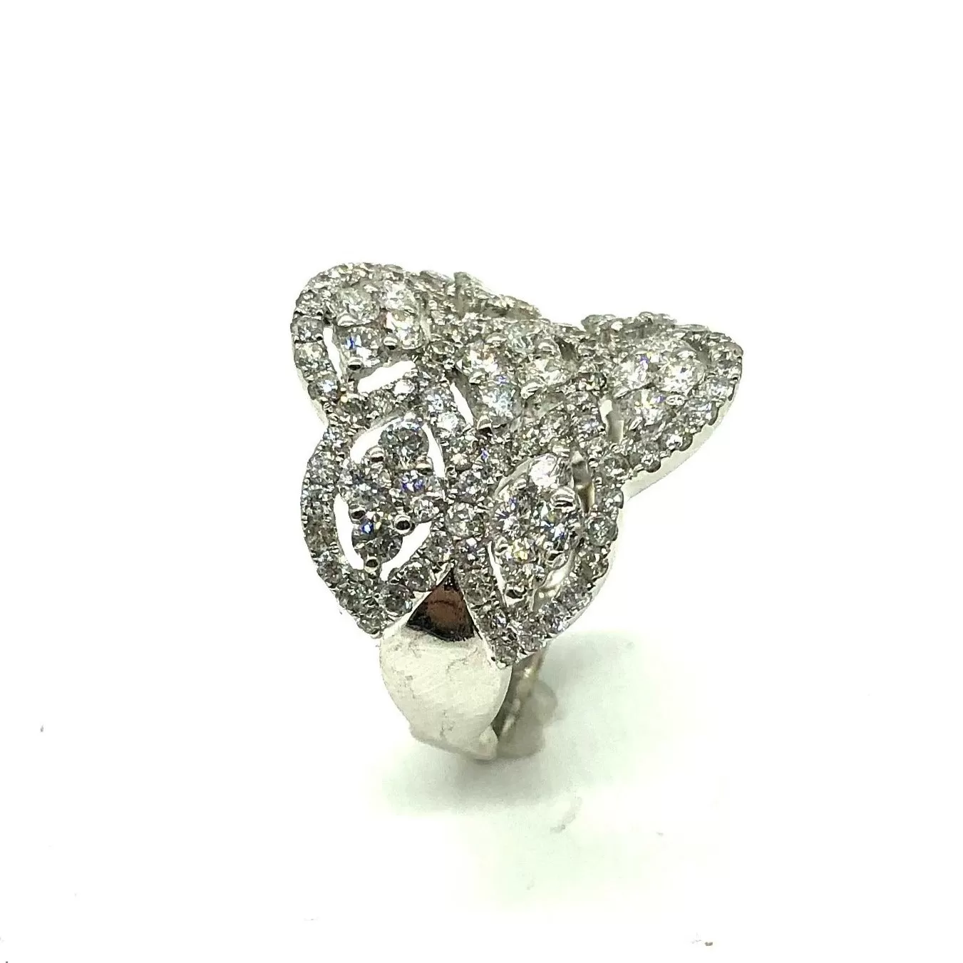 *New* 3.71 ctw Curved Diamond Cluster Ring