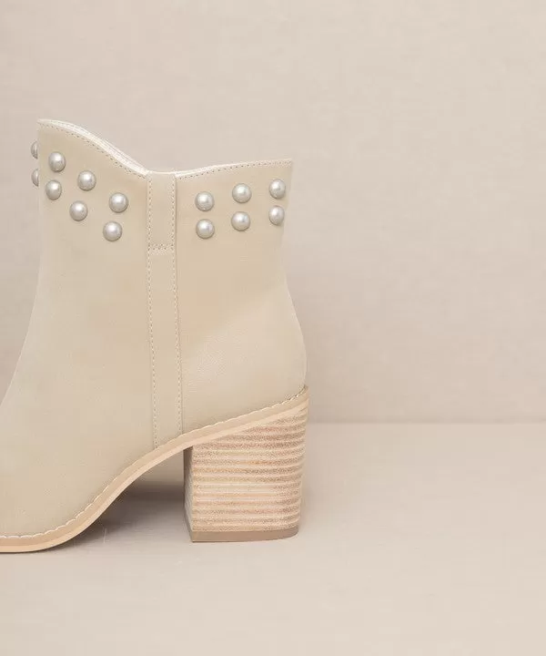 Oh My Alofi - Studded Collar Booties