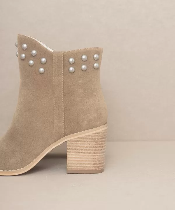 Oh My Alofi - Studded Collar Booties