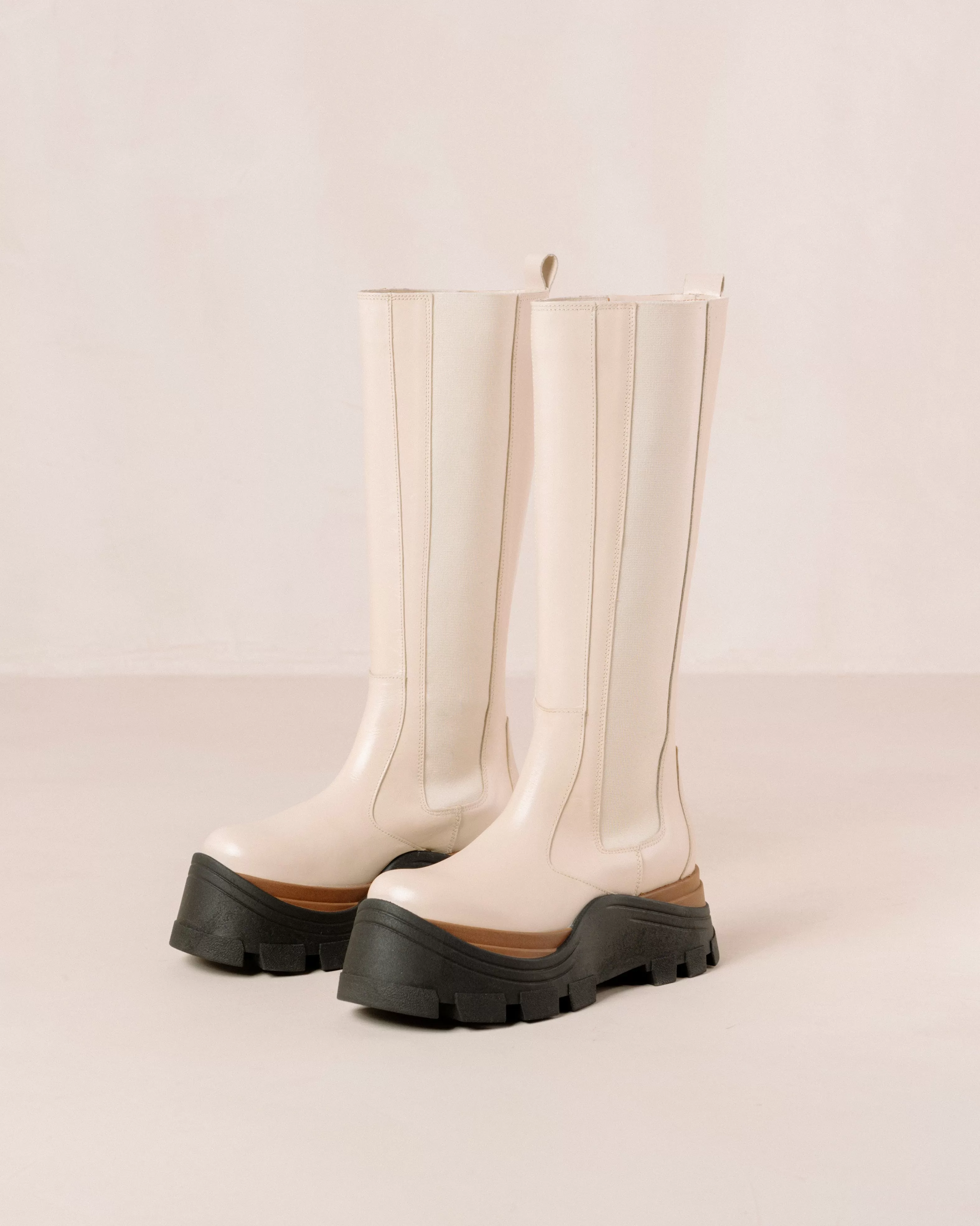 Roxie Nutty Cream Boots