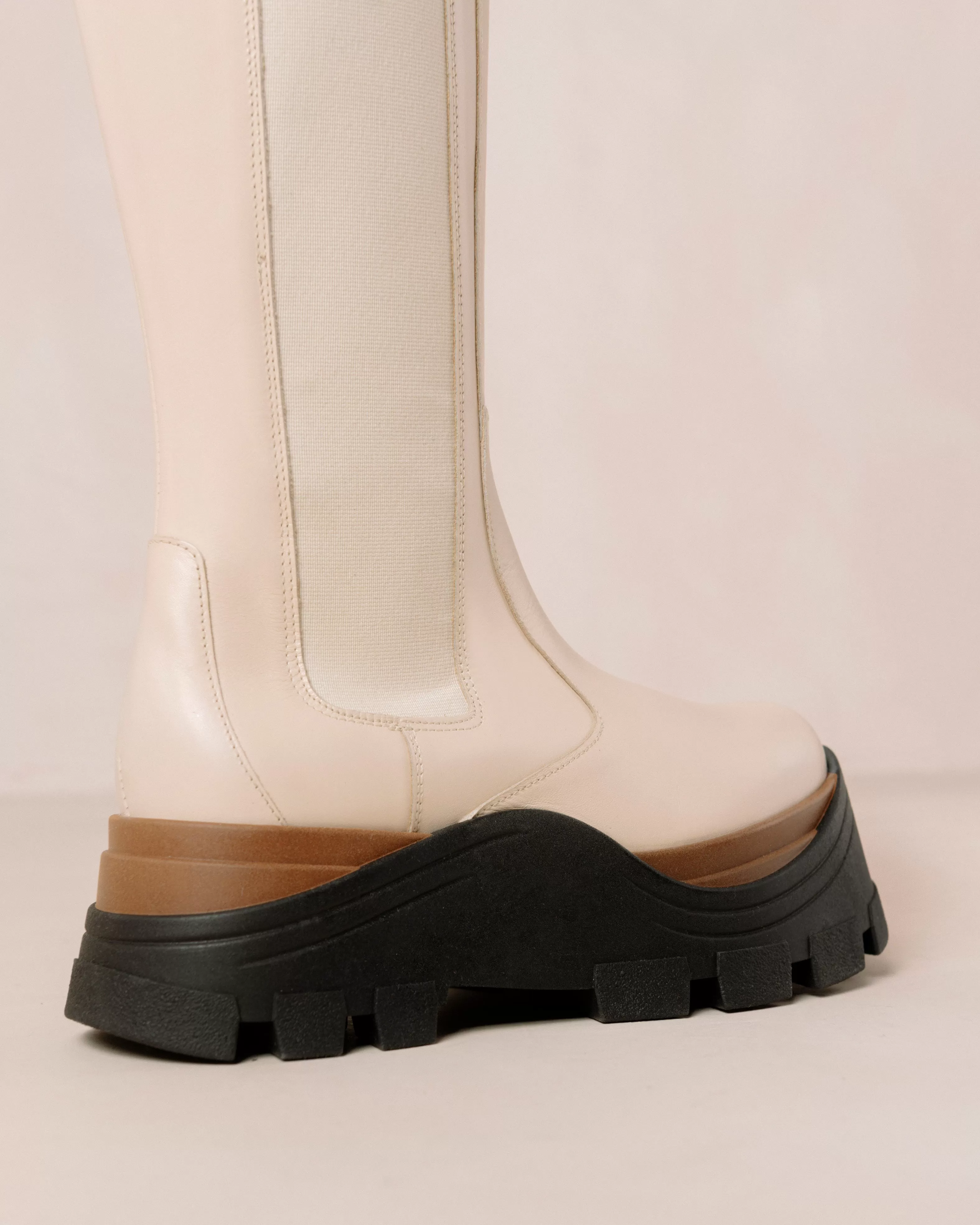 Roxie Nutty Cream Boots