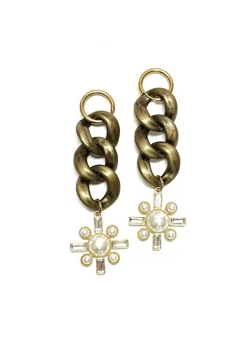 Vogel Earring, Pearl/Gold | Betsy Pittard